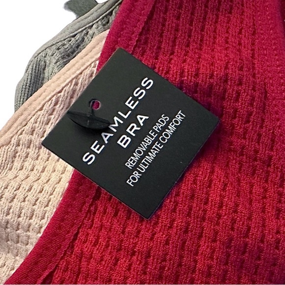 Tahari Seamless Bras Set of 3 Removable Pads & Lace Size Medium - Picture 2 of 9